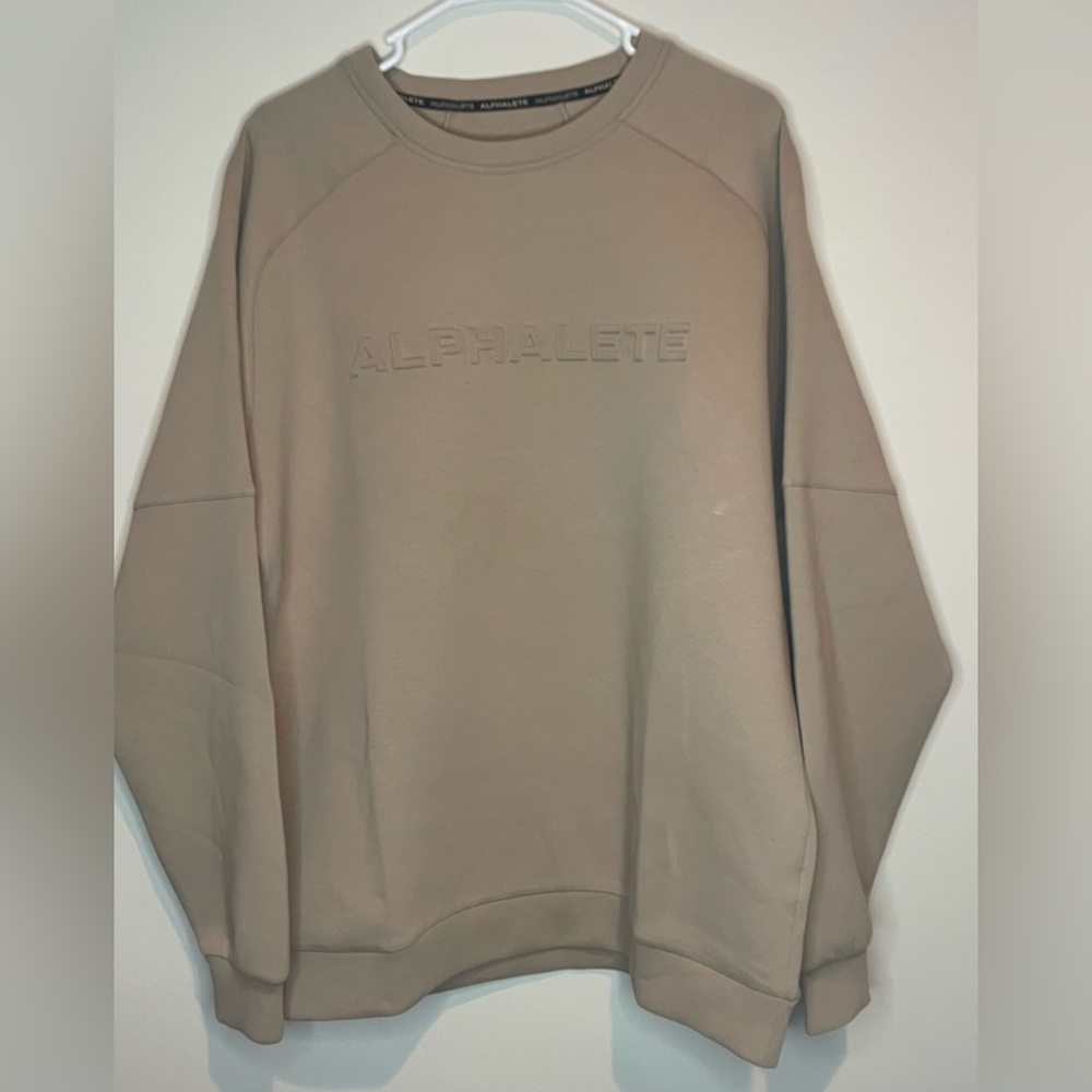Men’s Alphalete sweatshirt